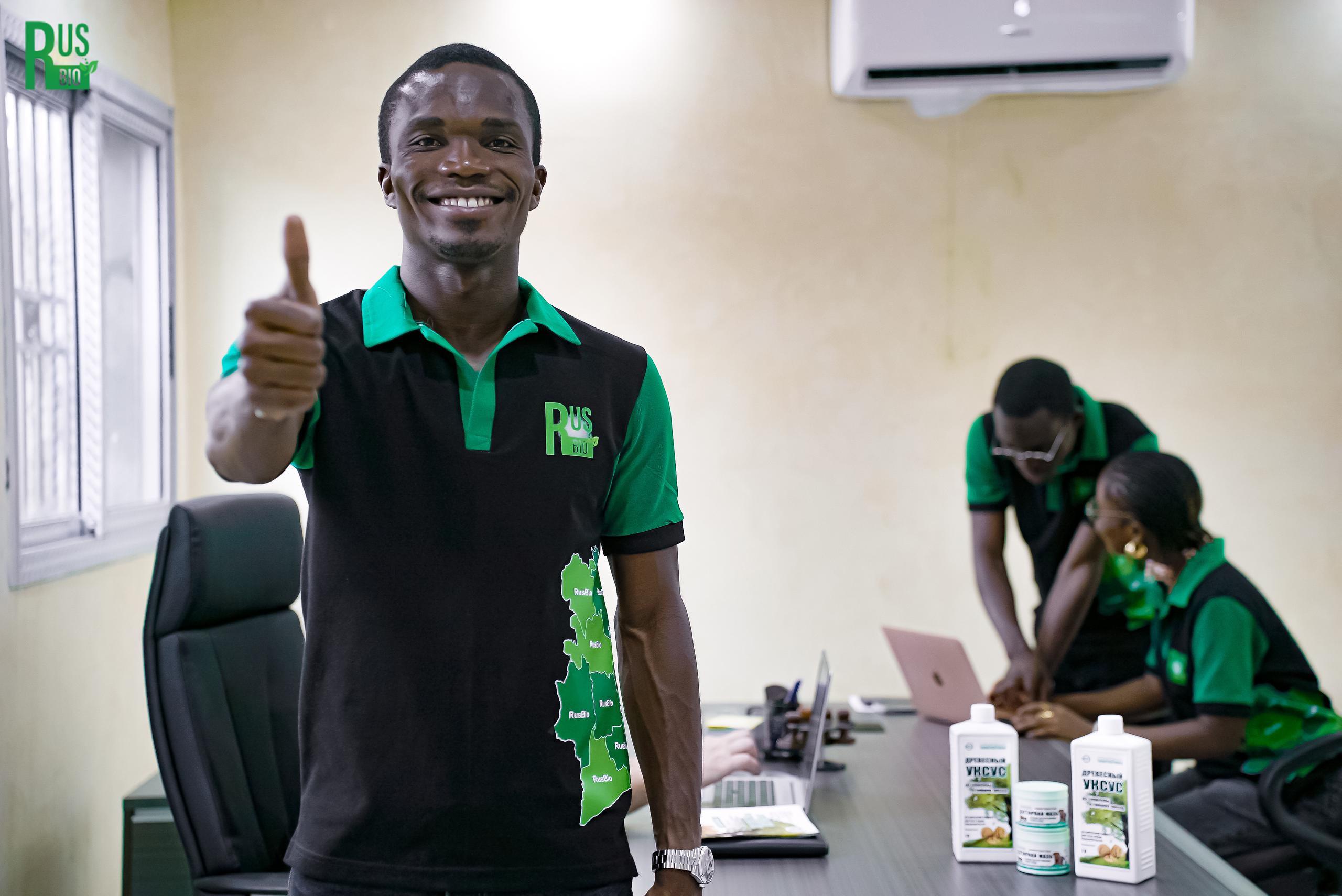 Équipe RUS BIO à l’œuvre avec les produits